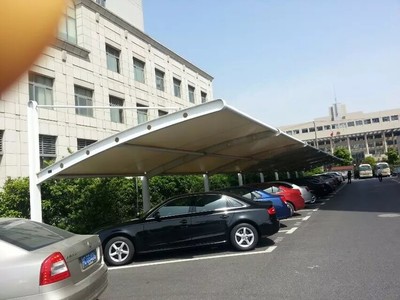 沈阳充电桩停车棚安装搭建与住宿解决方案